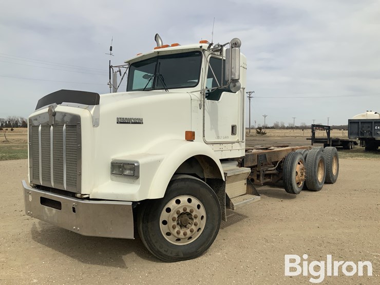 1999-kenworth-t800b-image-1