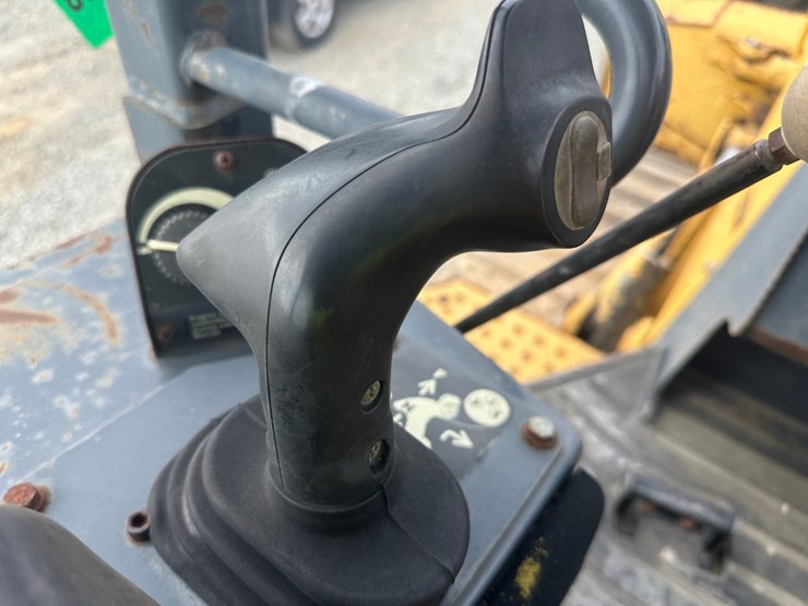 2006-deere-750j-lgp-image-49