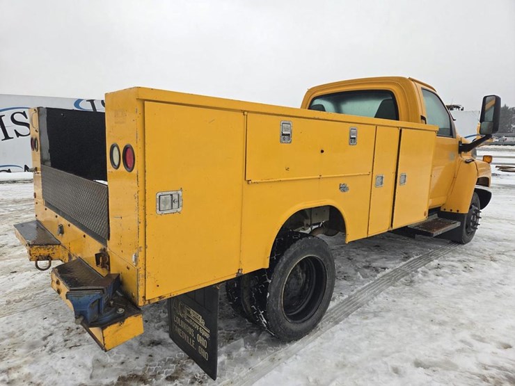 2005-massey-ferguson-8-image-5