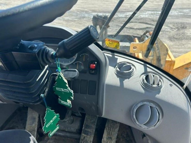 2019-volvo-l60h-image-12