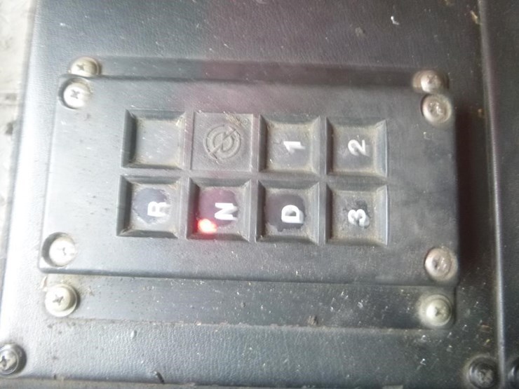 1990-pierce-arrow-image-16