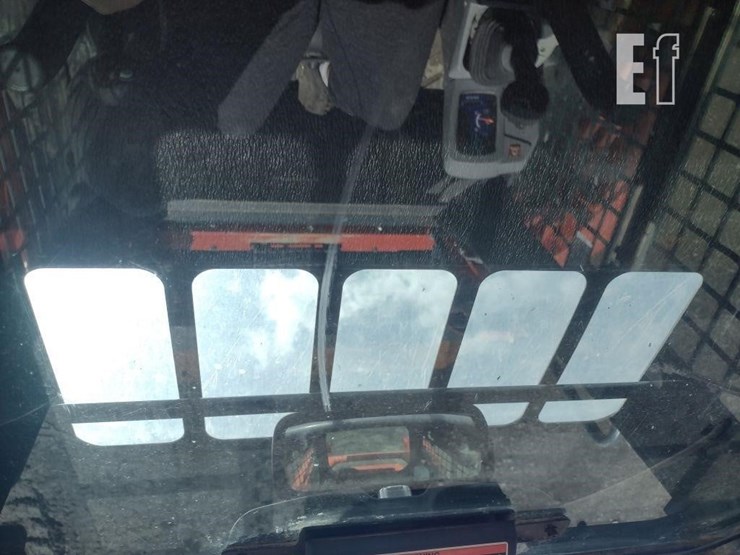 kubota-svl75-2-image-12