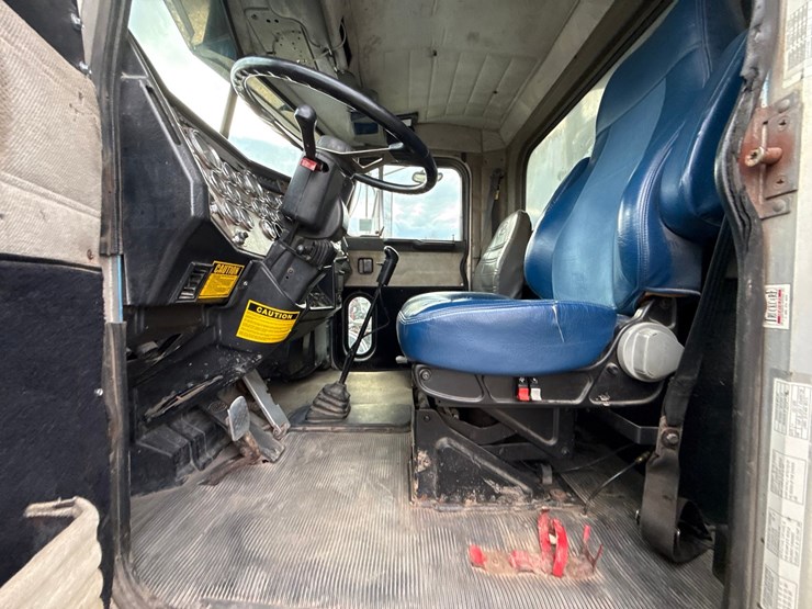 1999-caterpillar-c12-image-52