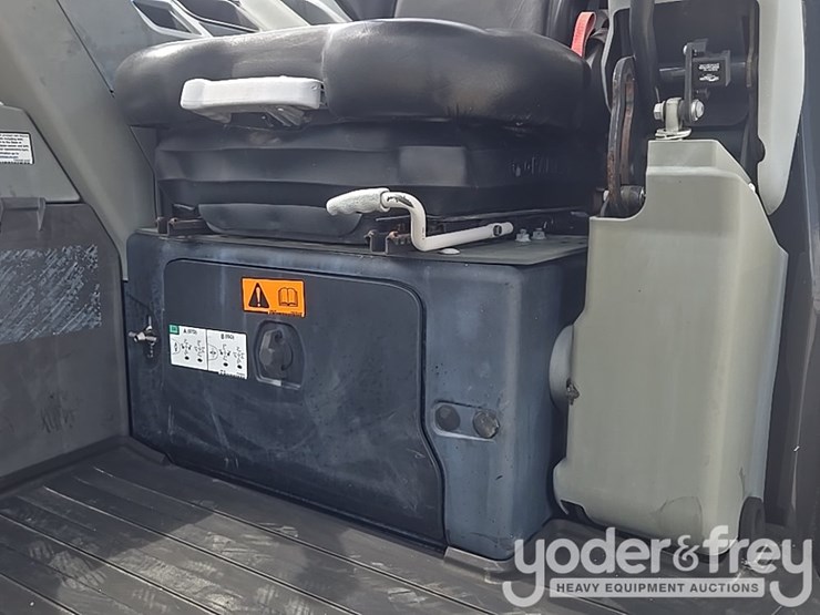 2021-bobcat-e35-image-51
