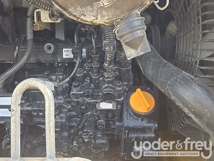 2019-deere-35g-image-44