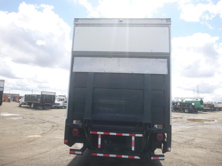 2016-ford-f650-xlt-image-7