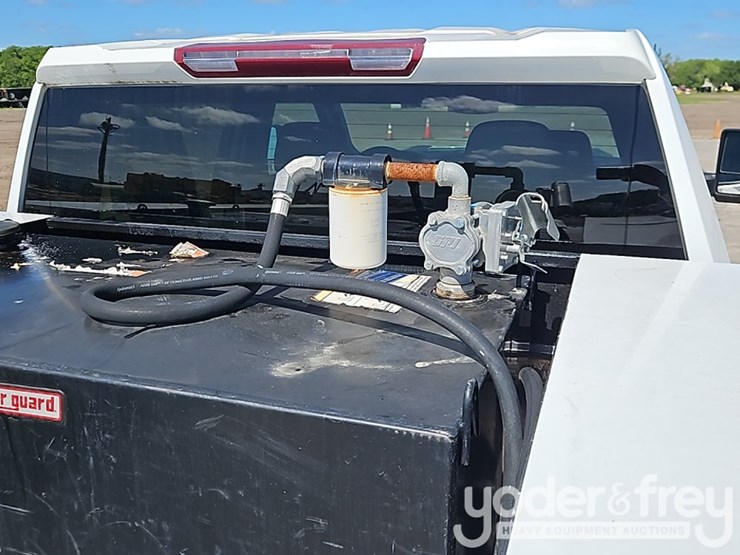 2022-chevrolet-2500hd-image-15