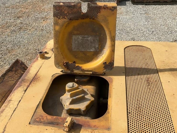 1994-komatsu-d58e-image-22