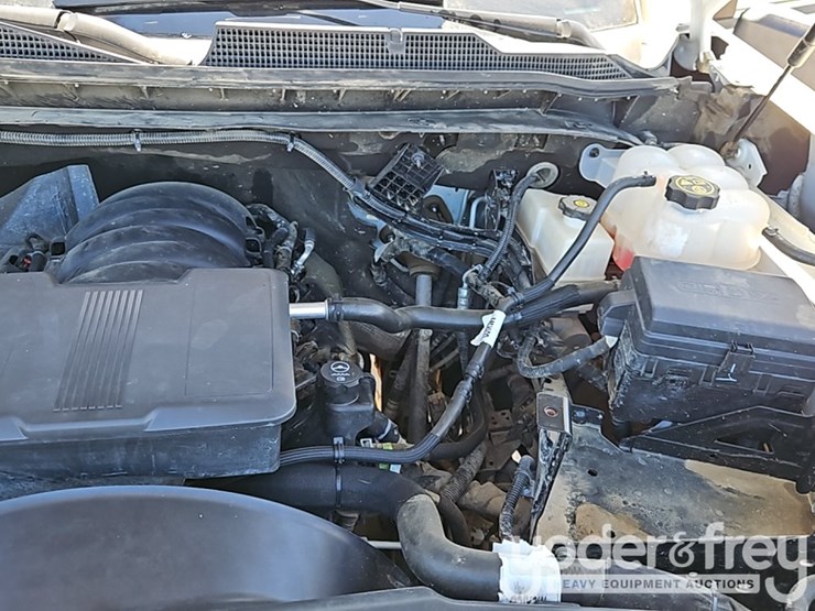 2022-chevrolet-2500hd-image-18