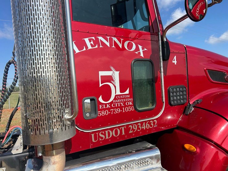 2012-peterbilt-386-image-39