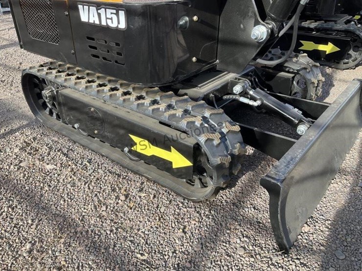 2026-miva-15-mini-excavator-image-5