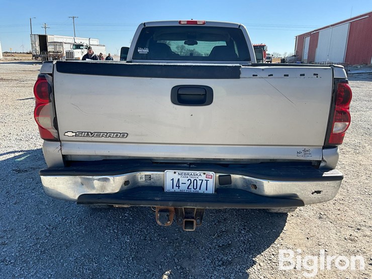 2006-chevrolet-silverado-2500-image-6