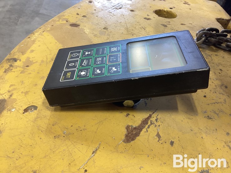 john-deere-7000-image-8