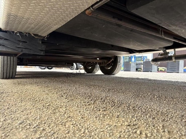 2005-thor-fury-toy-hauler-image-48