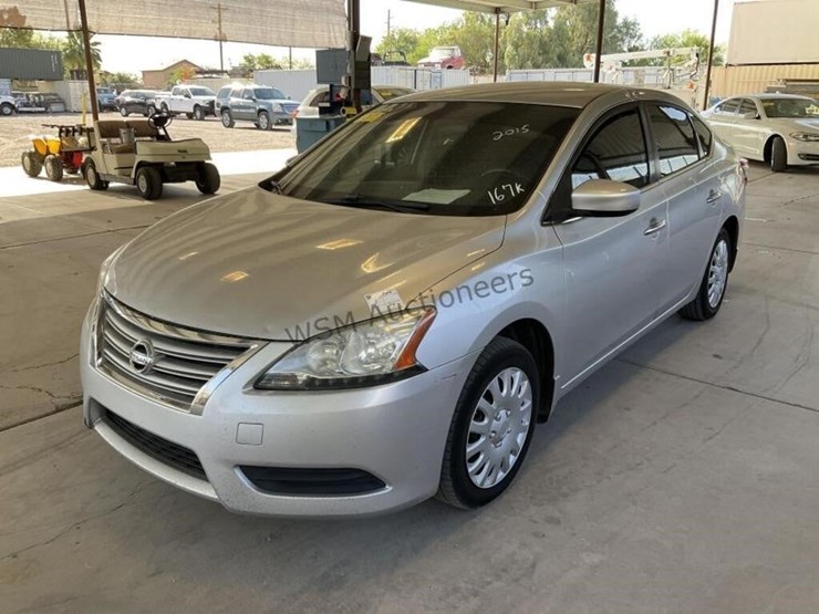 2015-nissan-sentra-sdn-image-4