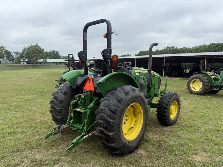2020-john-deere-5075e-image-5