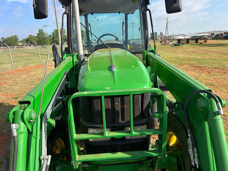 2010-john-deere-6115d-image-19