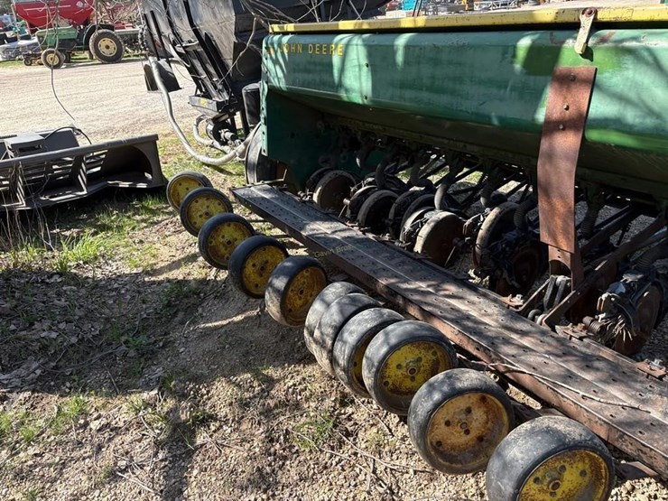 john-deere-8000-image-9