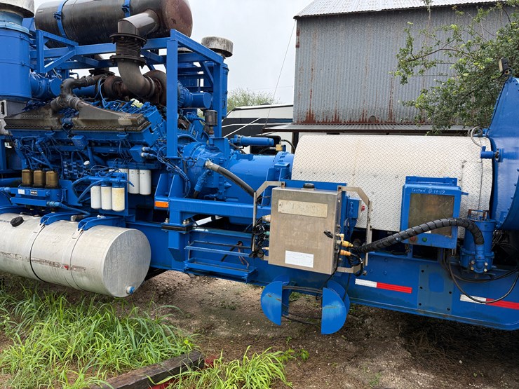 2007-rhino-tc50-2250-hp-triplex-frac-pump-mtd-on-t/a-trailer-image-8