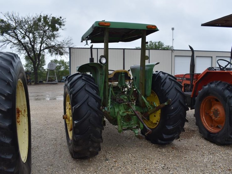 john-deere-2440-image-9