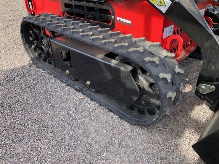 2026-sdl-380r-stand-up-skid-steer-image-5