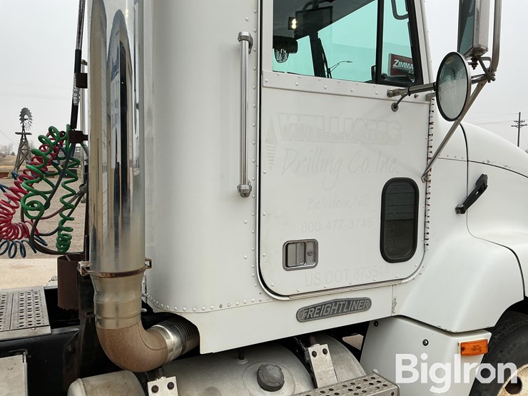 1995-freightliner-fld112-image-14