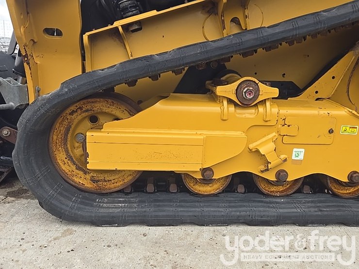 2024-caterpillar-255-image-11