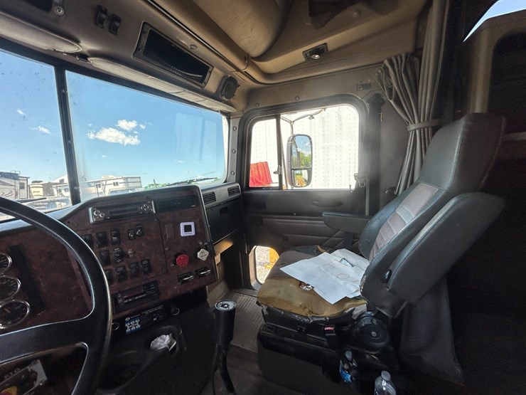 1999-international-9200-image-10