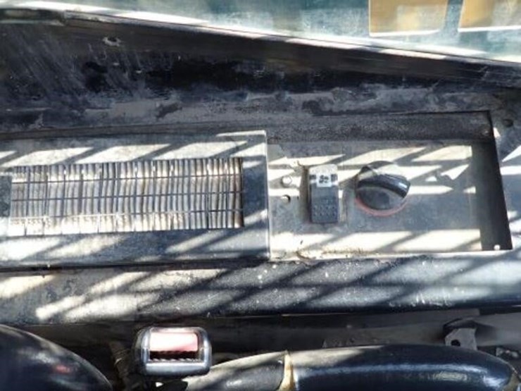 2009-caterpillar-232b-image-23