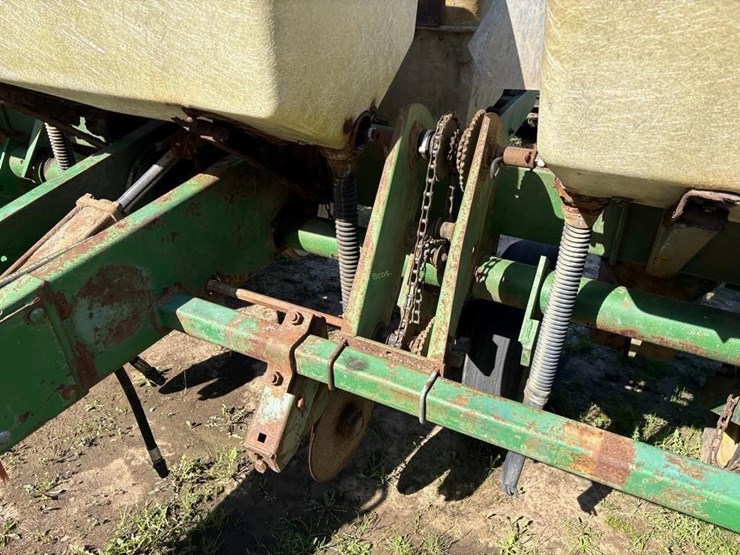 john-deere-7000-image-9