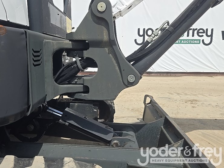 2021-bobcat-e35-image-36
