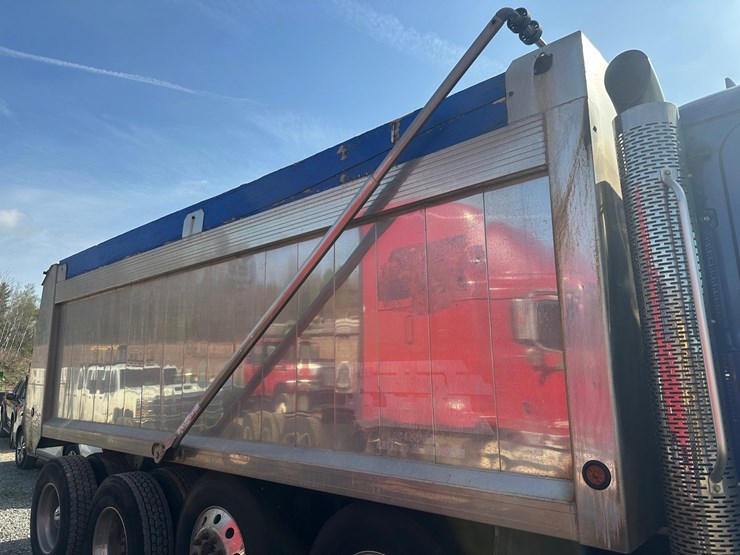 2019-massey-ferguson-8-image-19