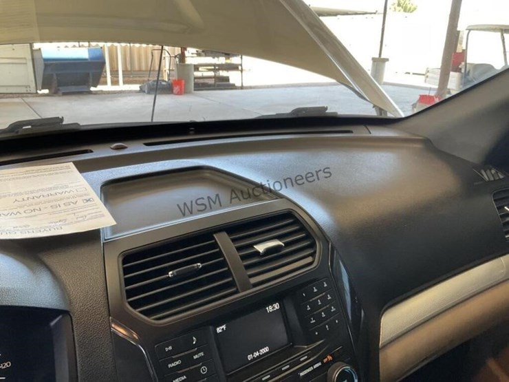 2018-ford-explorer-image-19