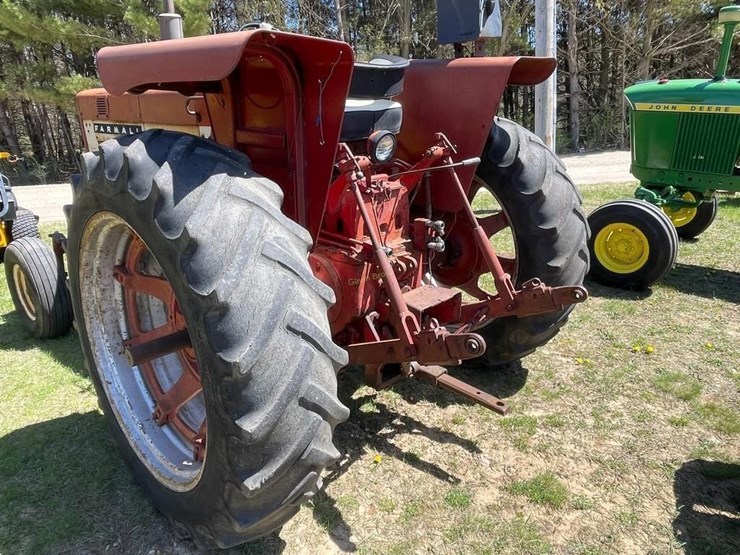 farmall-656-gas-tractor-image-6