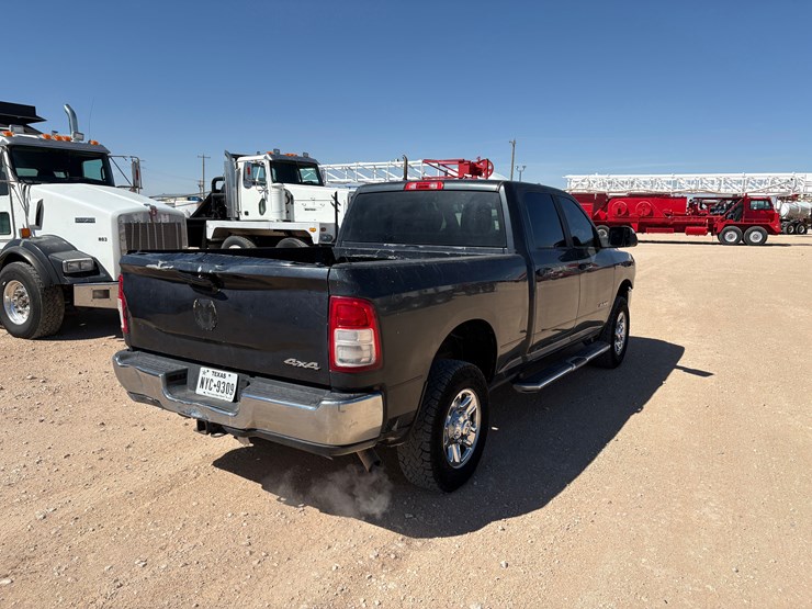 2020-dodge-2500-image-4