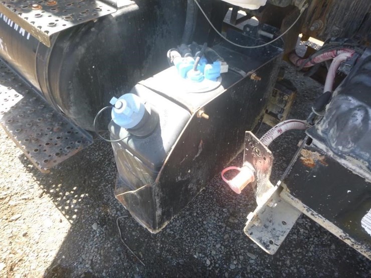 2015-ford-f750-image-23