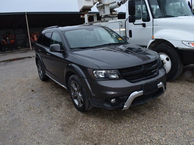 2017-dodge-journey-image-2