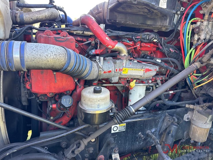 2017-kenworth-t880-image-29