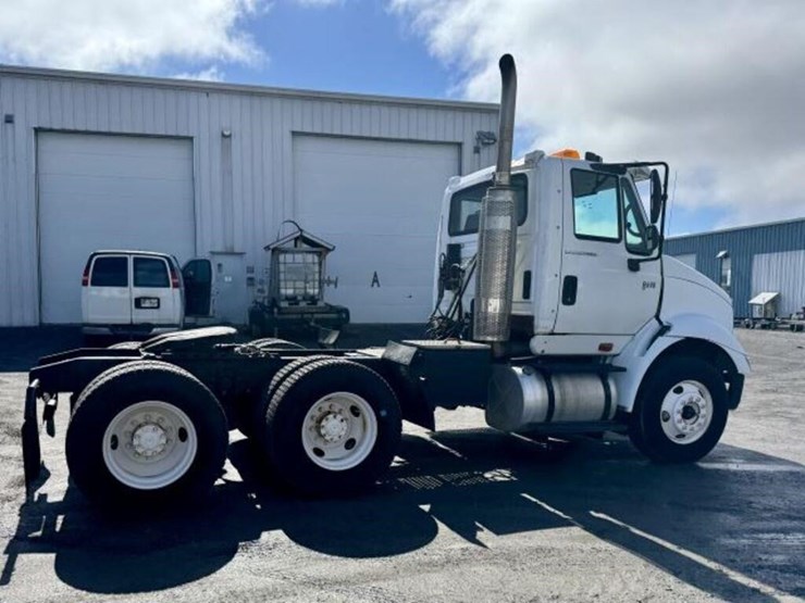 2004-international-8600-image-6