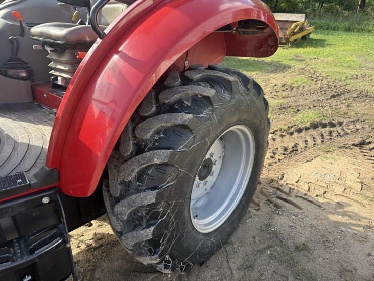 case-ih-farmall-75c-image-11