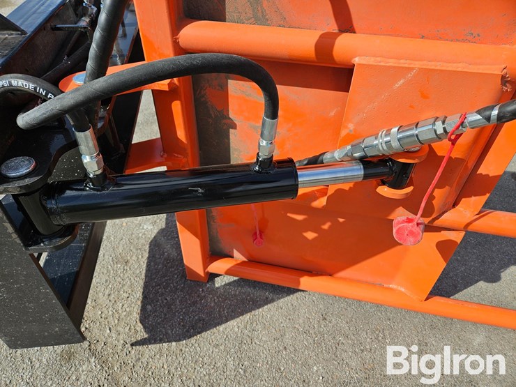 2025-massey-ferguson-730-image-13