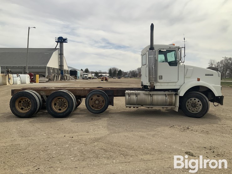 1999-kenworth-t800b-image-4