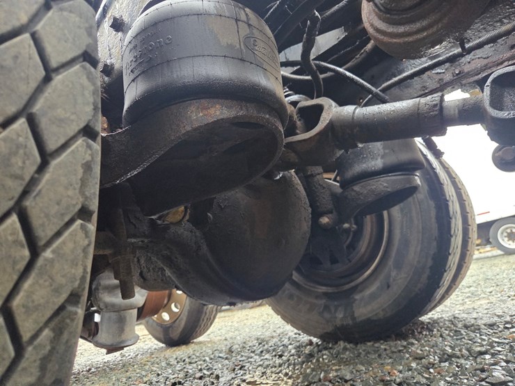 1995-peterbilt-357-image-55