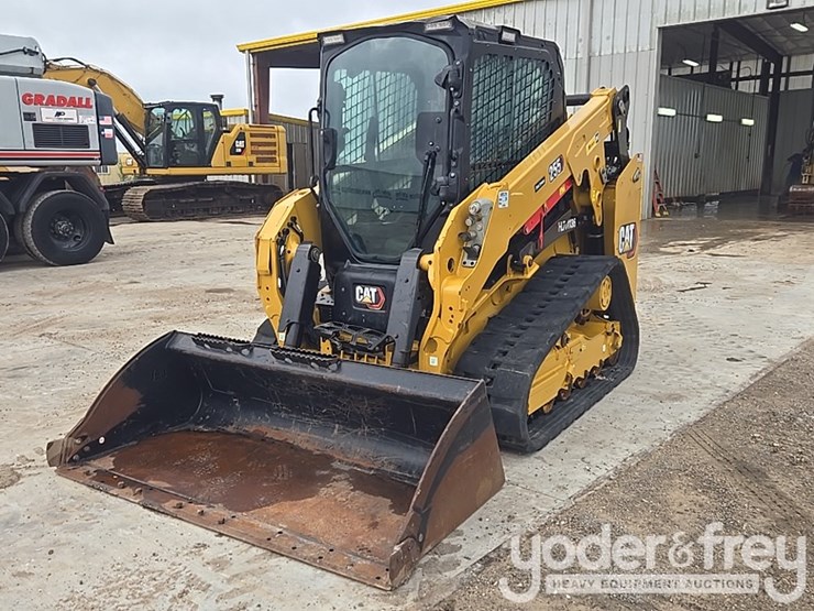 2024-caterpillar-255-image-1
