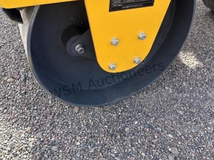 2026-sdl-850-vibratory-roller-image-7