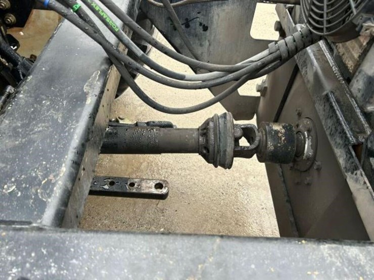 new-holland-tv6070-image-42