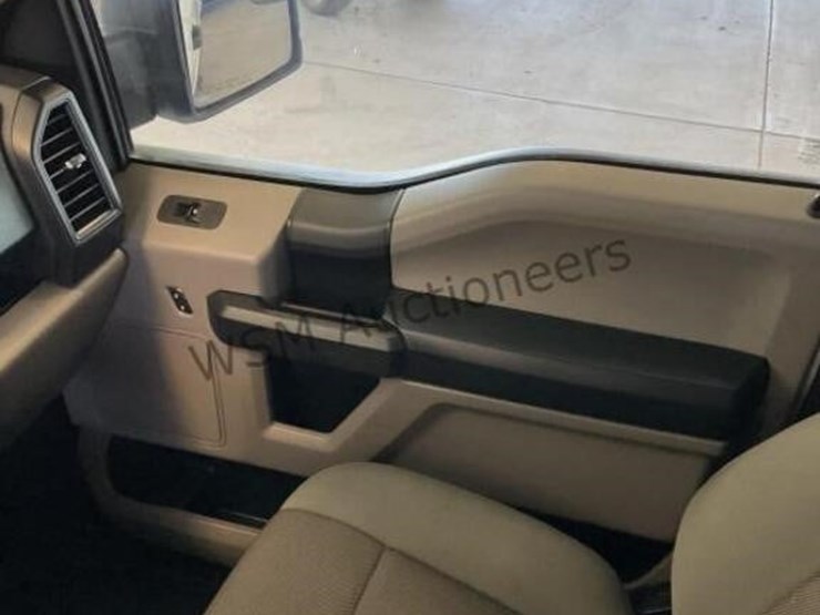 2015-ford-f150-image-22