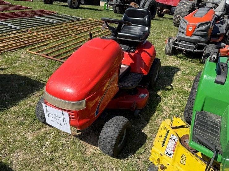 john-deere-l108-image-5