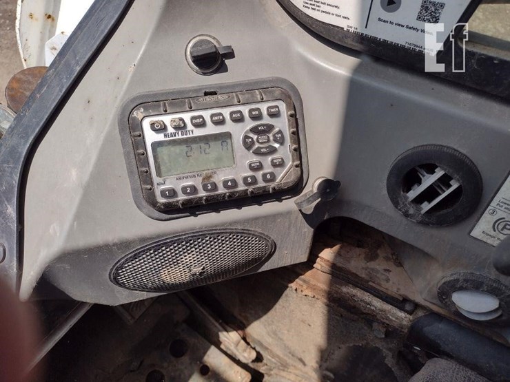 2017-bobcat-t595-image-11