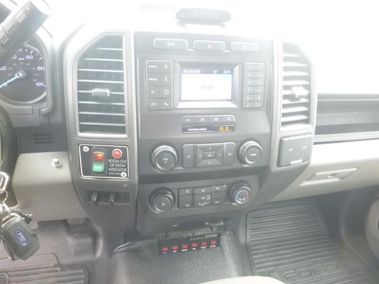 2022-ford-f450-image-21